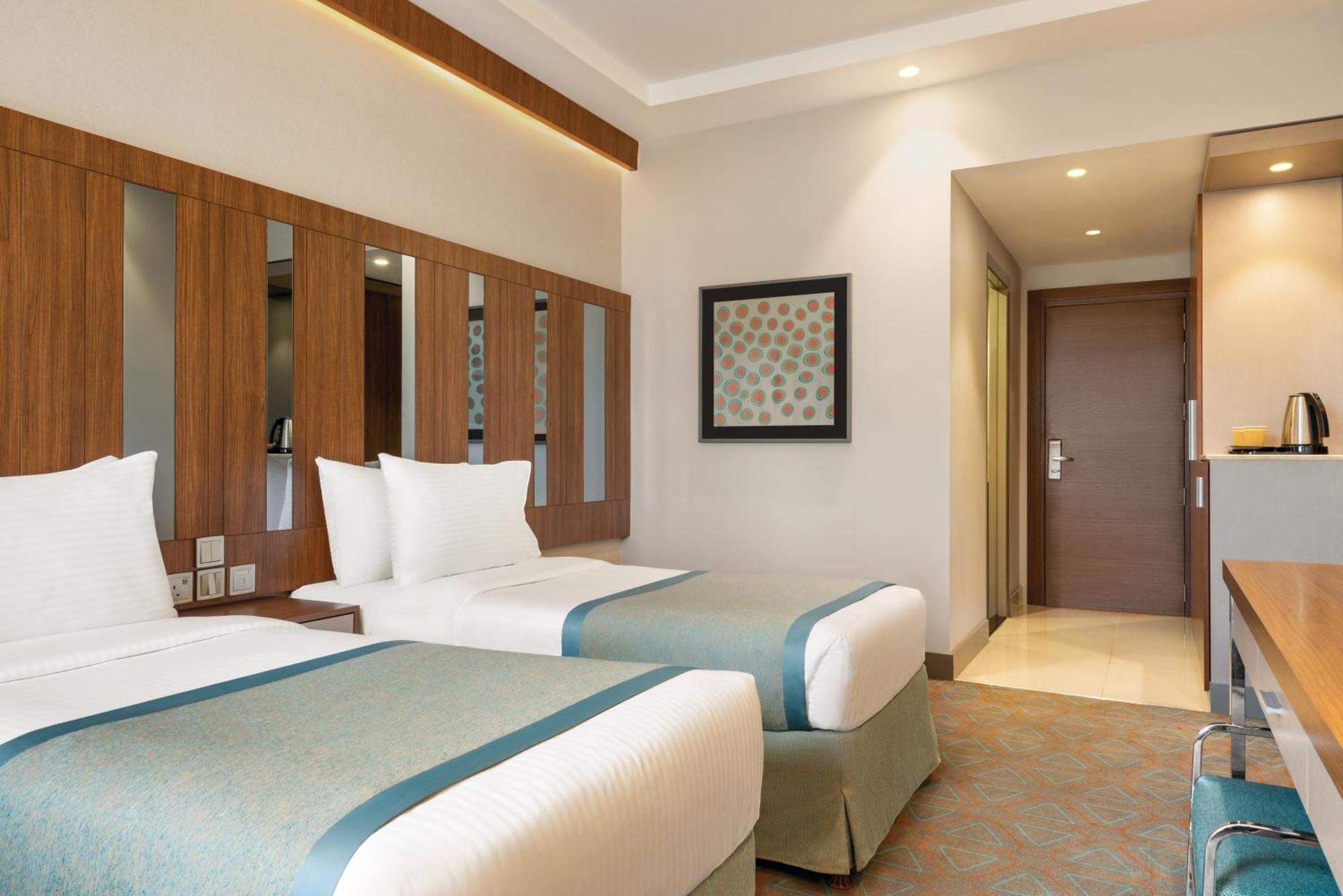 Ramada By Wyndham Makkah Zad Al Tayseer Мека Екстериор снимка