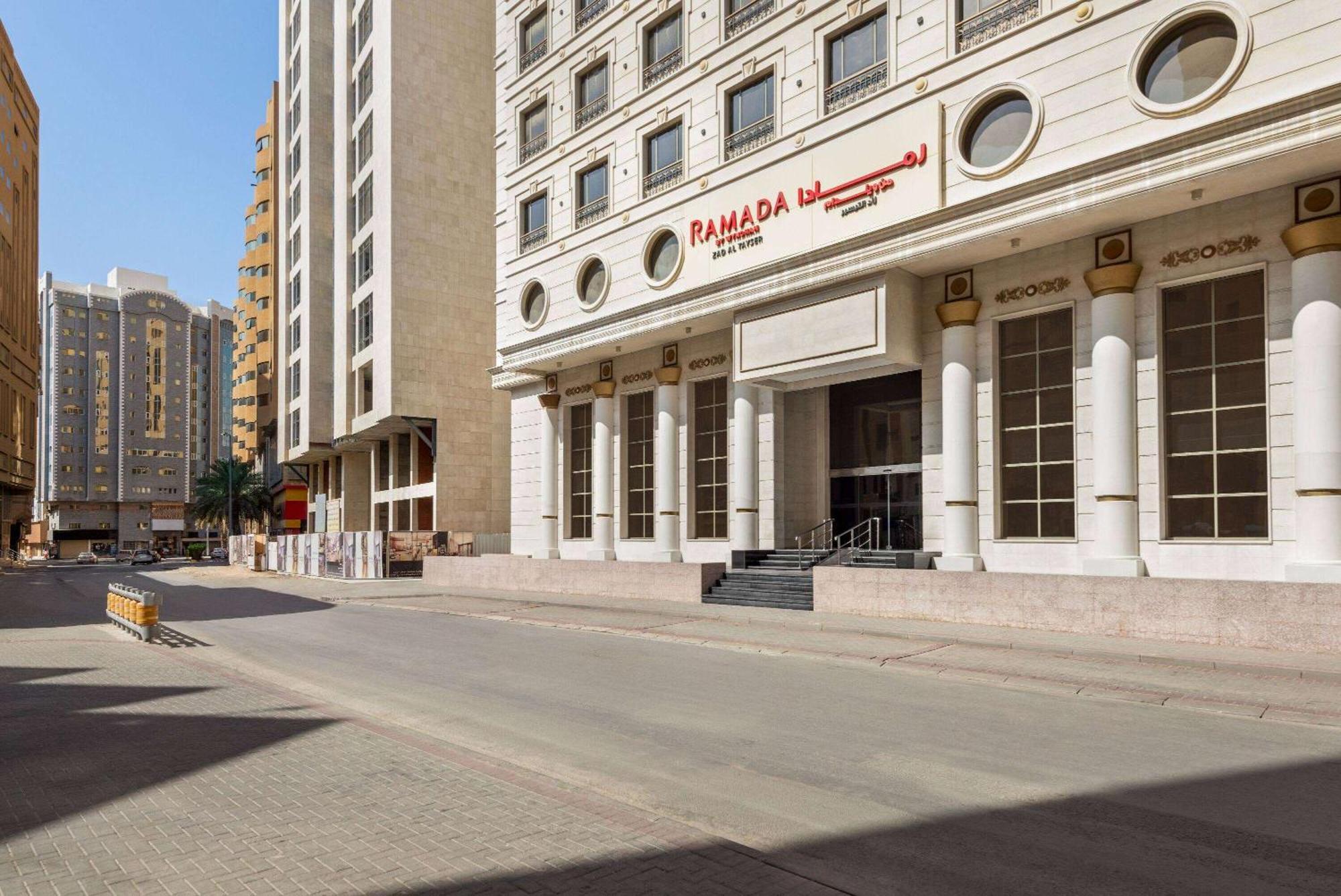 Ramada By Wyndham Makkah Zad Al Tayseer Мека Екстериор снимка