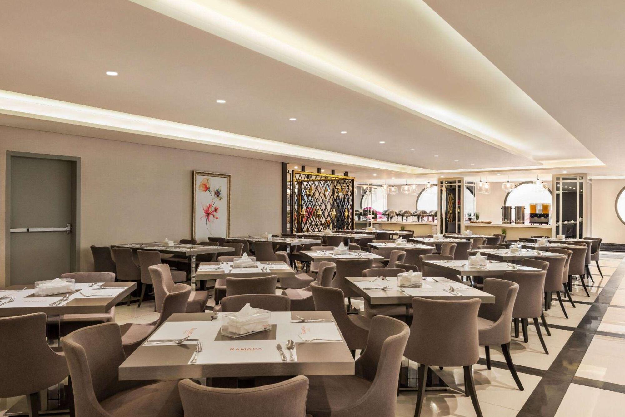 Ramada By Wyndham Makkah Zad Al Tayseer Мека Екстериор снимка
